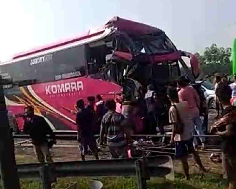 Kejadian Kecelakaan Beruntun, Polres Serang Kota Polda Banten Langsung Olah TKP