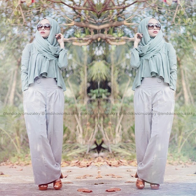  Gaya  Busana  Muslim  Dengan Jeans By Lendskovic Muzakky 