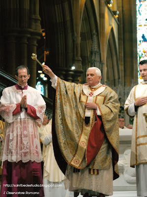 Benedict XVI vestments