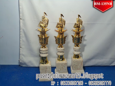 Jual Piala Wisuda, Distributor Piala Plastik, Jual Piala Plastik