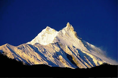 7. Gunung Dhaulagiri