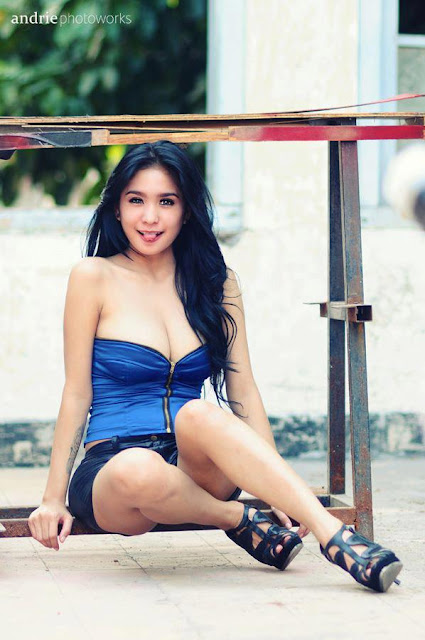 Bibie Julius - Sexy Hot Poses