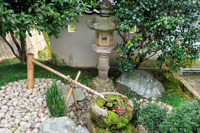 京都 柳谷観音 楊谷寺 花手水 なないろ手水 紅葉