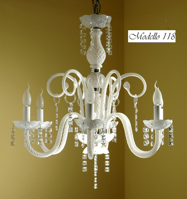 Lampadario-di-Murano-bianco-con-gocce-di-cristallo-Swarovski