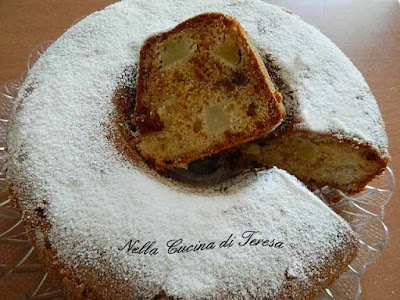 TORTA DI MELE E UVETTA