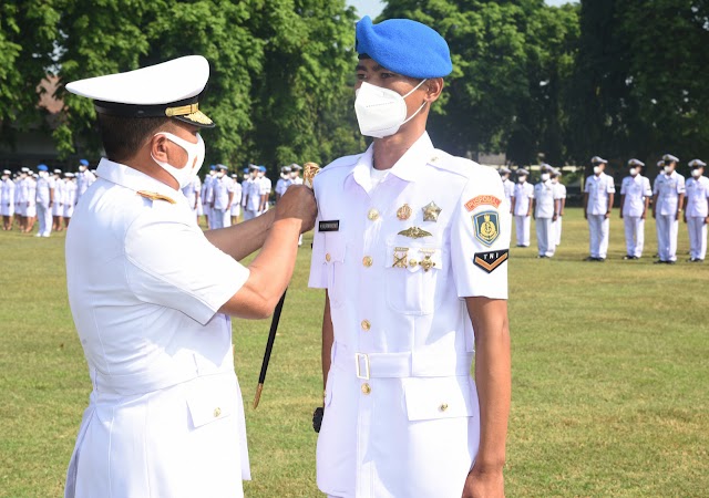 Luar Biasa Anak Petani Pacitan ini Lulusan Terbaik Siswa TNI AL Dikmaba Angkatan Ke-40 Gelombang-2 Kodikdukum Kodiklatal