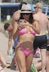 Eva Longoria Looks Amazing in a Pink Bikini