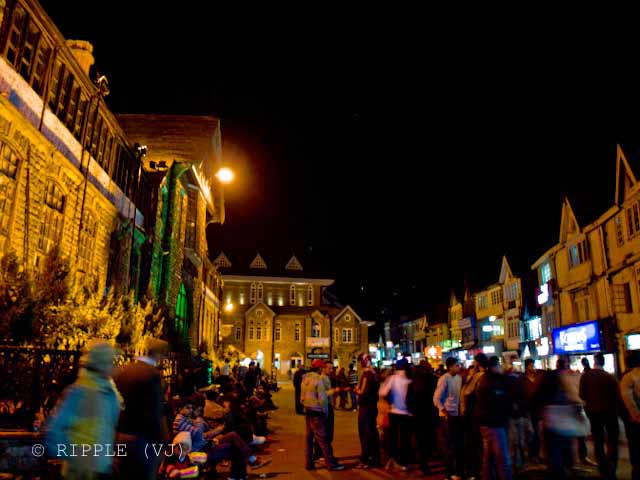 Saturday evening is most happening time on Mall Road... Young crowd in Shimla tries to reach mall on every Saturday if they are busy o other days... I am not sure about the exact reason except starting of week-end in Shimla... Most of the institutions and govt departments are open on Saturday in Himachal Pradesh...: Posted by VJ on PHOTO JOURNEY @ www.travellingcamera.com : VJ, ripple, Vijay Kumar Sharma, ripple4photography, Frozen Moments, photographs, Photography, ripple (VJ), VJ, Ripple (VJ) Photography, VJ-Photography, Capture Present for Future, Freeze Present for Future, ripple (VJ) Photographs , VJ Photographs, Ripple (VJ) Photography : 