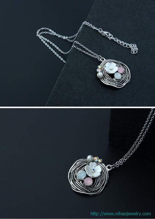 Alloy diamond necklace