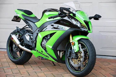 2016 Kawasaki Ninja ZX-10R green image