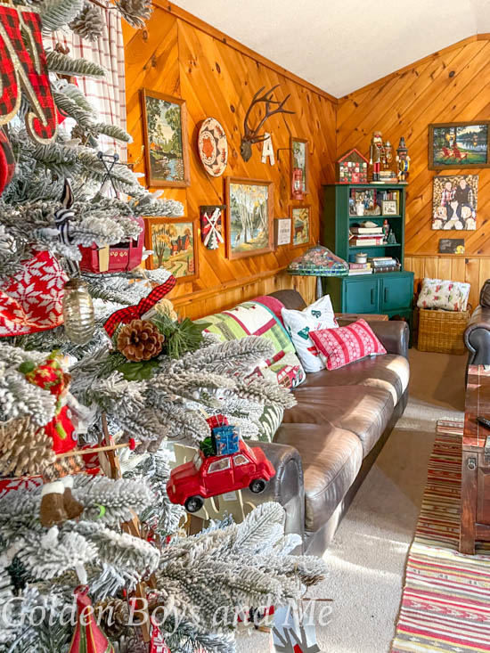 Christmas at the cabin - www.goldenboysandme.com
