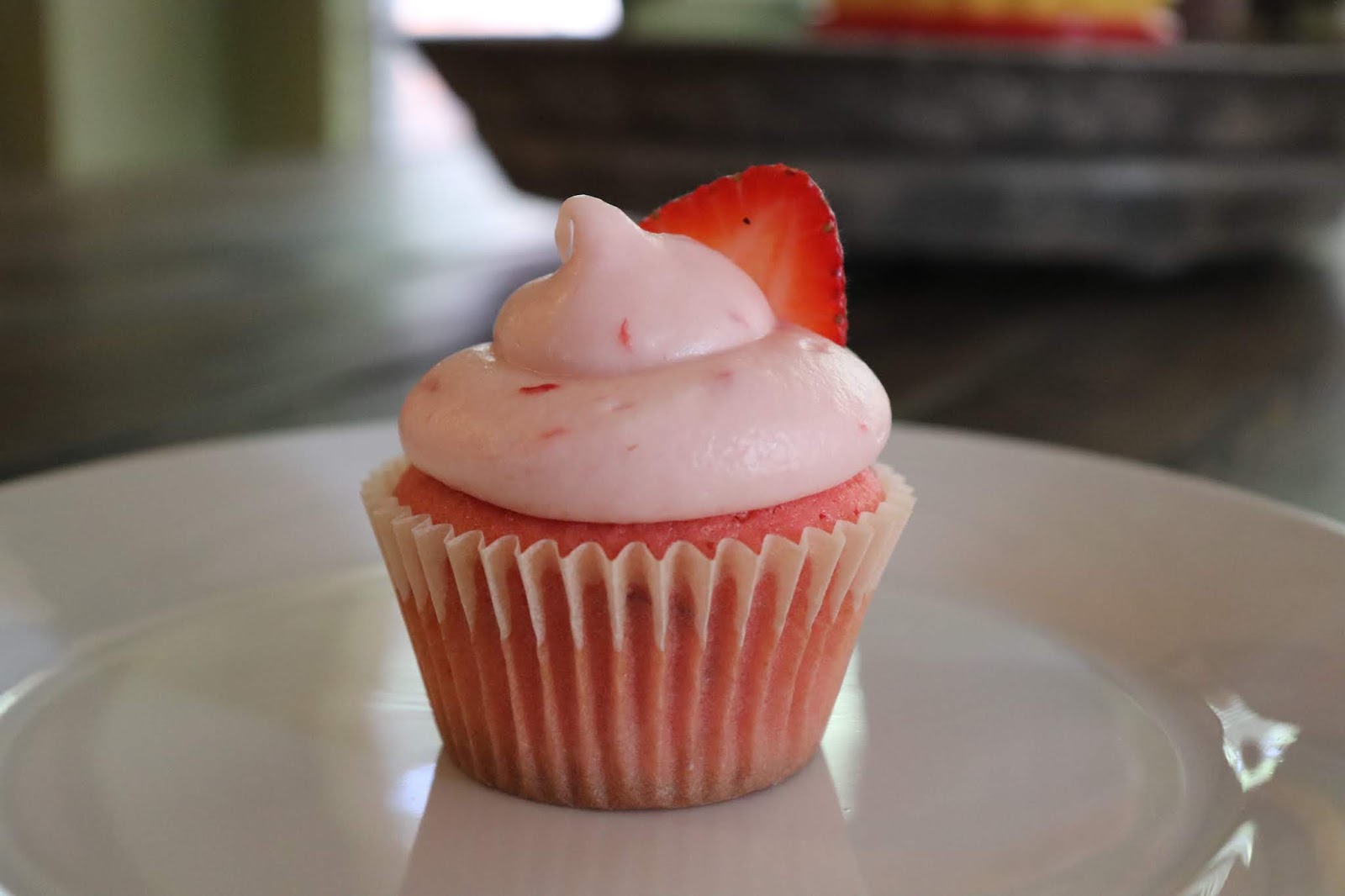 Strawberry Cupcakes Momfessionals Bloglovin