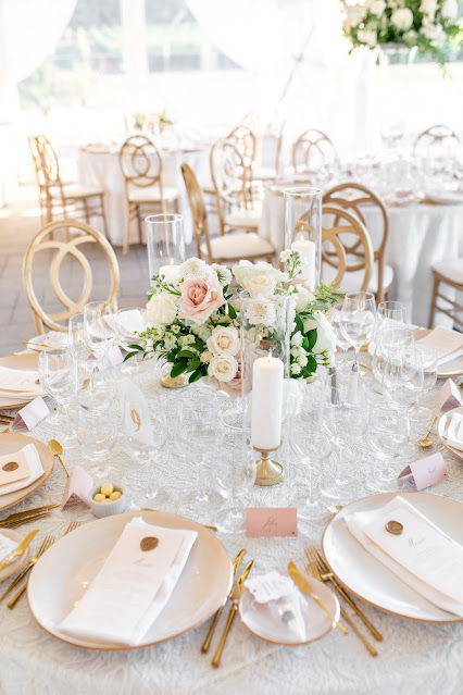 niagara wedding planner, a divine affair, chateau des charmes, winery wedding, tablescape, wedding decor, centrepiece, wedding design, wedding flowers