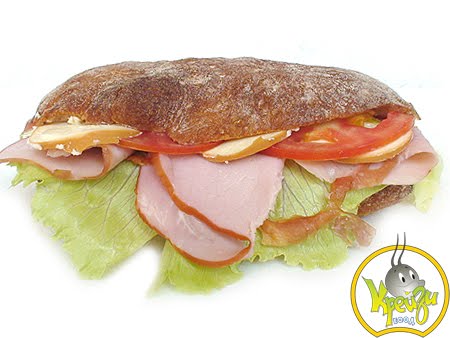 Свеж сандвич с маслинова паста