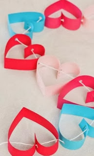 http://portaldemanualidades.blogspot.com.es/2014/01/guirnalda-de-corazones-para-san-valentin.html