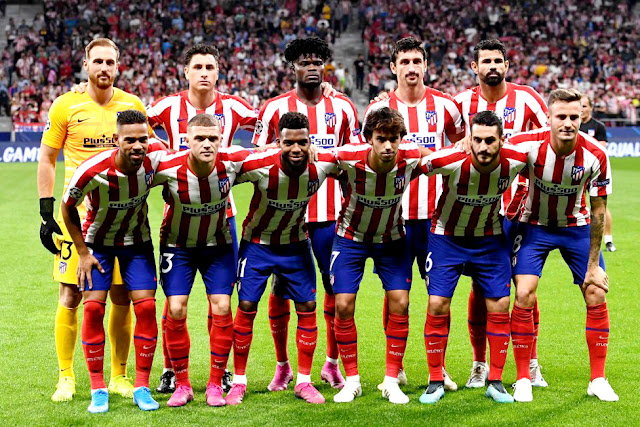 CLUB ATLÉTICO DE MADRID. Temporada 2019-20. Oblak, Giménez, Thomas, Savic, Diego Costa. Renan Lodi, Trippier, Lemar, Joao Félix, Koke y Saúl. CLUB ATLÉTICO DE MADRID 2 JUVENTUS F. C. 2. 18/09/2019. Liga de Campeones de la UEFA, fase de grupos, Grupo D, jornada 1. Madrid, estadio Wanda-Metropolitano (67.000 espectadores). GOLES: 0-1: Cuadrado (48’). 0-2: Matuidi (65’). 1-2: Savic (70’). 2-2: Héctor Herrera (90’).