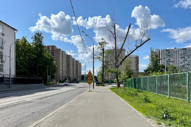 Авиамоторная улица