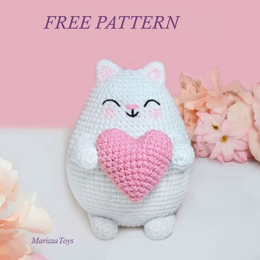 Amigurumi Valentine kitten free pattern