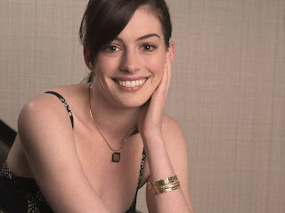 Free non watermarked wallpapers of Anne Hathaway at Fullwalls.blogspot.com