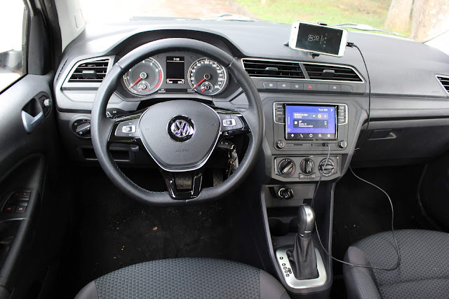 VW Voyage 2019 1.6 Automático - painel