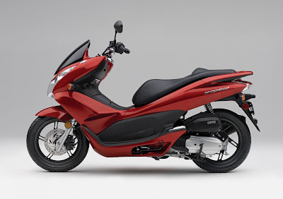2013-Honda-PCX150a