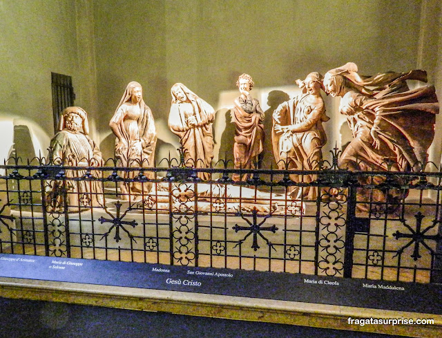 "A Lamentação sobre o Cristo Morto" de Niccolò dell'Arca em Bolonha