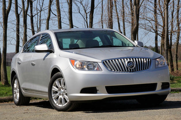 Buick LaCrosse CX ( 2011 )