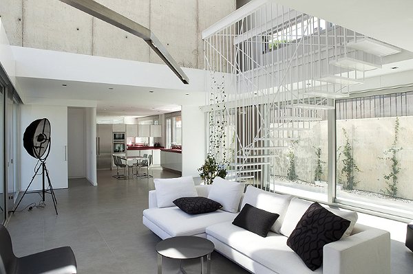 house in San Sebastián de los Reyes, Madrid by ALT Arquitectura