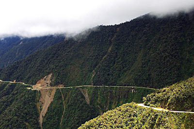 Jalan Mematikan Di Dunia - Yungas Road Bolivia