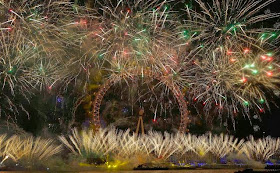 Fuegos Artificiales, año nuevo 2014, Londres, Reino Unido Fuegos Artificiales, año nuevo 2014, Londres, Reino Unido