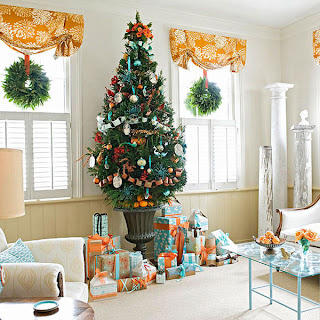 green curtains and gifts Christmas decoration ideas