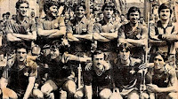 F. C. BARCELONA ATLÉTICO. Temporada 1981-82. Totó, Gratacós, Tarrés, Salva, Cándido y Ferrer. Rojo, Luis, Clos, Valor y Martínez. F. C. BARCELONA ATLÉTICO 3 SESTAO SPORT CLUB 2 Domingo 16/05/1982, 12:00 horas. Campeonato de Liga de 2ª División B, Grupo I, jornada 37. Barcelona, campo de Fabra y Coats. GOLES: 0-1: 13’, Joseba Aguirre. 1-1: 46’, Salva. 2-1: 55’, Luis, de penalti. 3-1: 70’, Luis. 3-2: 79’, Álava, de penalti.