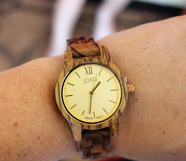 https://www.woodwatches.com/#themagnoliamom