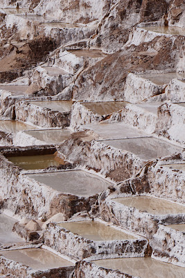 Les Salinas - Un enchevêtrement ingénieux de terrasses blanches