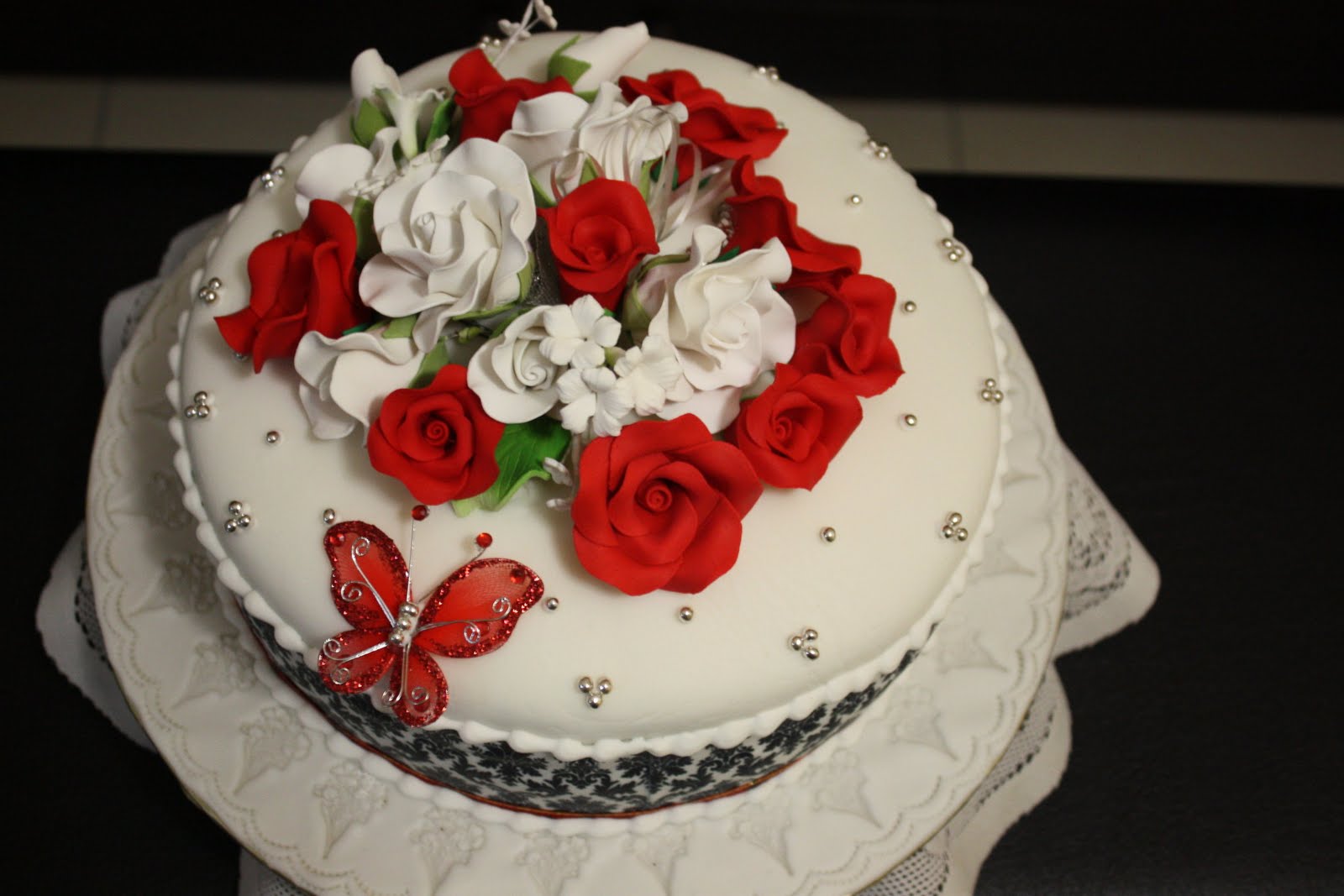 damask wedding cake