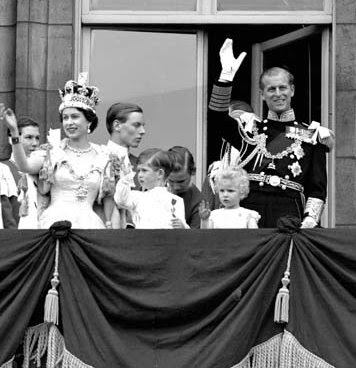 queen elizabeth ii coronation photo. Queen Elizabeth II on her