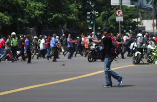 Inilah Foto Foto Pelaku Bom Bunuh Diri Disarinah. 