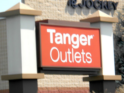 Outlet Shopping at the Tanger Outlets in Hershey Pennsylvania