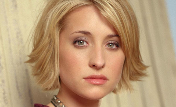  Allison Mack, Artis Smallville Ditangkap karena Perdagangan Seks