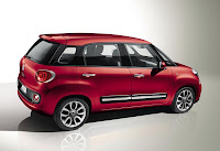 Fiat 500L (2013) Rear Side