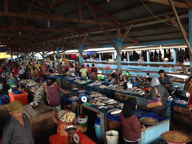suasana pasar ikan Gudang Lelang Bandar Lampung