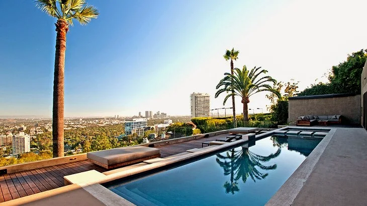 Luxury Mansion on Hollywood Hills