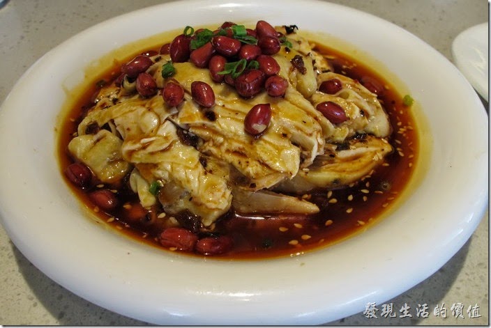 上海-望湘園。口水雞，RMB36。不知怎麼搞的，我對於口水雞或是怪味雞這名詞超沒有抵抗力的，只要看到這兩道菜就想點來吃。這裡的口水雞軟嫩好吃，真的會讓人流口水啊！