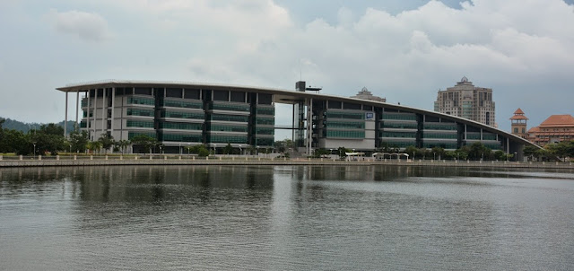 Tasik River Cruise Putrajaya