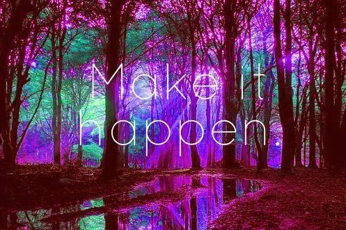 Uma imagem inspiradora com a frase "make it happen" em destaque, em um fundo suave em tons de roxo. Uma mensagem motivacional para nos lembrar de persistir e alcançar nossos objetivos, não importa quão desafiadores possam ser. O roxo simboliza a criatividade, a espiritualidade e a sabedoria, nos incentivando a seguir em frente e transformar nossos sonhos em realidade.