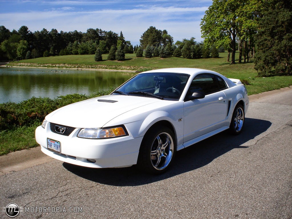 2000 Ford Mustang