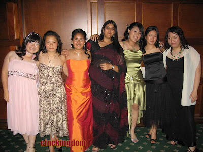 Hot NRI Aunties in Transperant Saree http://rkwebdirectory.com