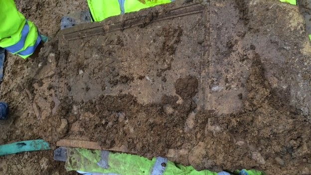 'Unique' Roman tombstone found in Cirencester