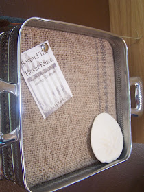 hot dish bulletin board with burlap http://bec4-beyondthepicketfence.blogspot.com/2011/01/on-todays-menu-hot-casserole-bulletin.html