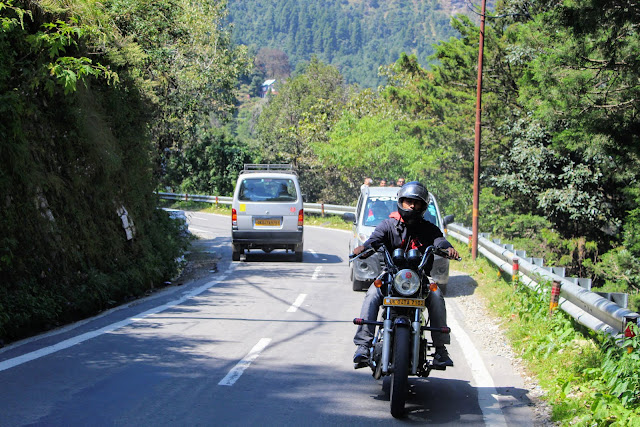 Suneel Pilla riding Royal enfield 350 in Nainital